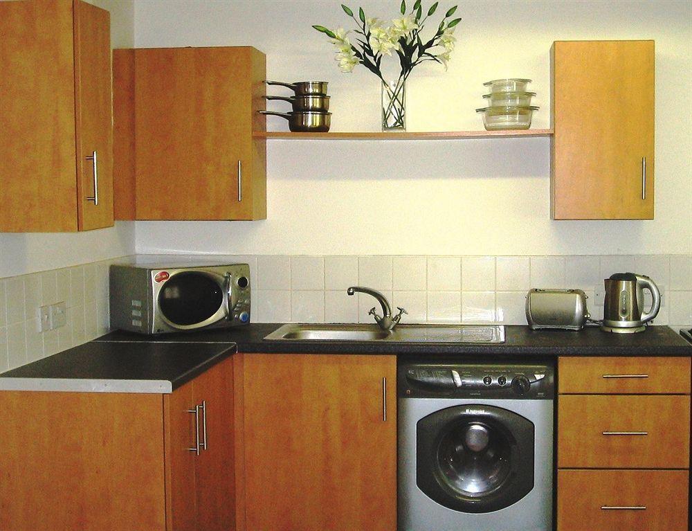 Oyo Arinza Apartments, Liverpool Værelse billede