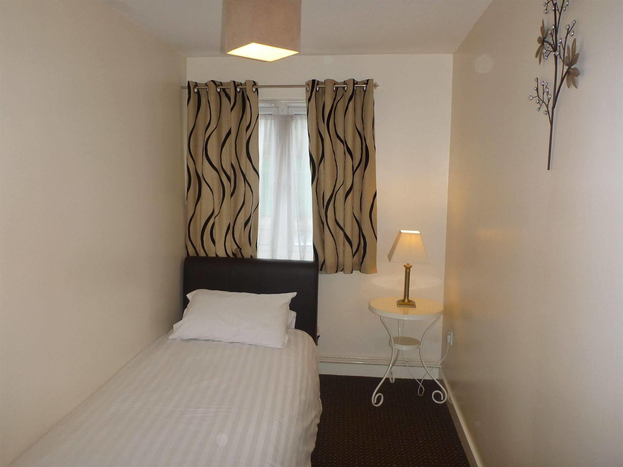 Oyo Arinza Apartments, Liverpool Eksteriør billede